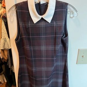 Collared sleeveless work dress